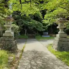 鬼越神社の庭園