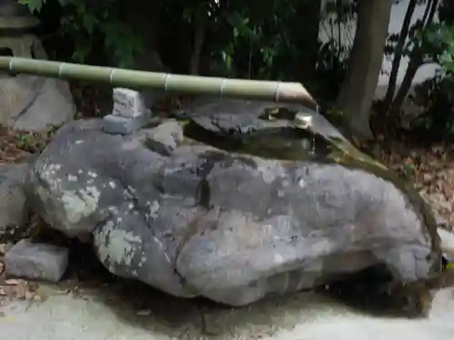 諏訪神社の手水舎