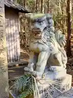野間山神社の狛犬