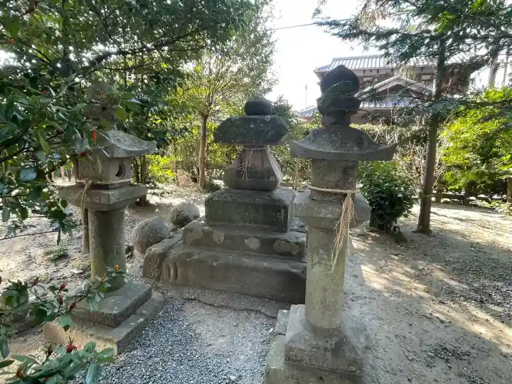 小川神社の{uncategorized: "未分類", other: "その他", undefined: "問題あり", building: "その他建物", grave: "お墓", sacred_gate: "鳥居", guardian: "狛犬", statue: "像", buddha: "仏像", history: "歴史", nature: "自然", garden: "庭園", animal: "動物", pagoda: "塔", temizu: "手水舎", mountain_gate: "山門・神門", sanctuary: "本殿・本堂", subordinate: "末社・摂社", art: "芸術", scenery: "景色", jizo: "地蔵", ema: "絵馬", goshuin: "御朱印", omikuji: "おみくじ", items: "授与品その他", amulet: "お守り", goshuincho: "御朱印帳", eats: "食事", festival: "お祭り", votive_dance: "神楽", shichigosan: "七五三参", wedding: "結婚式", experience: "体験その他", initially: "初詣", around: "周辺", anti_infection: "感染症対策"}
