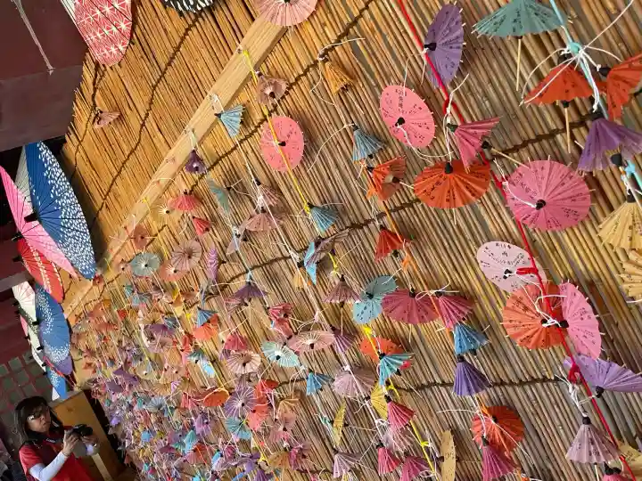 笠間稲荷神社の{uncategorized: "未分類", other: "その他", undefined: "問題あり", building: "その他建物", grave: "お墓", sacred_gate: "鳥居", guardian: "狛犬", statue: "像", buddha: "仏像", history: "歴史", nature: "自然", garden: "庭園", animal: "動物", pagoda: "塔", temizu: "手水舎", mountain_gate: "山門・神門", sanctuary: "本殿・本堂", subordinate: "末社・摂社", art: "芸術", scenery: "景色", jizo: "地蔵", ema: "絵馬", goshuin: "御朱印", omikuji: "おみくじ", items: "授与品その他", amulet: "お守り", goshuincho: "御朱印帳", eats: "食事", festival: "お祭り", votive_dance: "神楽", shichigosan: "七五三参", wedding: "結婚式", experience: "体験その他", initially: "初詣", around: "周辺", anti_infection: "感染症対策"}