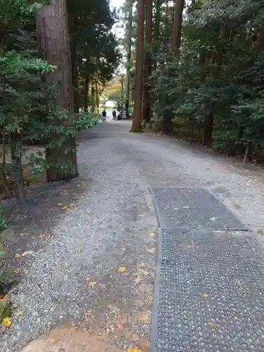 彌彦神社の建物その他