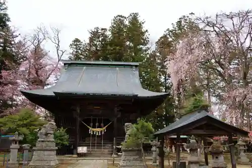 田村神社の本殿・本堂