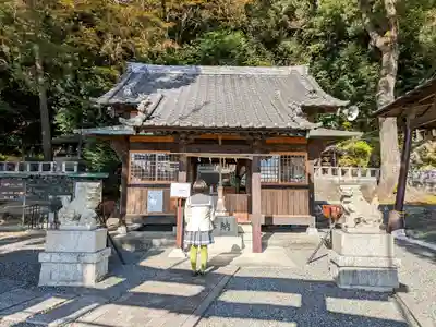 廬崎神社の本殿・本堂