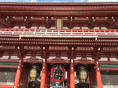 浅草寺の山門・神門