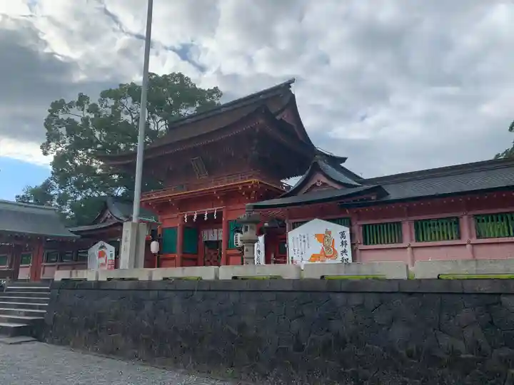 富士山本宮浅間大社の山門・神門