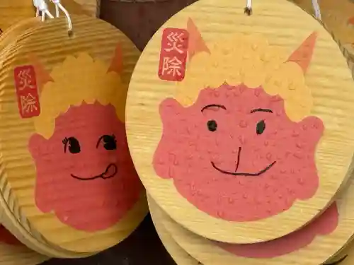 鬼鎮神社の{uncategorized: "未分類", other: "その他", undefined: "問題あり", building: "その他建物", grave: "お墓", sacred_gate: "鳥居", guardian: "狛犬", statue: "像", buddha: "仏像", history: "歴史", nature: "自然", garden: "庭園", animal: "動物", pagoda: "塔", temizu: "手水舎", mountain_gate: "山門・神門", sanctuary: "本殿・本堂", subordinate: "末社・摂社", art: "芸術", scenery: "景色", jizo: "地蔵", ema: "絵馬", goshuin: "御朱印", omikuji: "おみくじ", items: "授与品その他", amulet: "お守り", goshuincho: "御朱印帳", eats: "食事", festival: "お祭り", votive_dance: "神楽", shichigosan: "七五三参", wedding: "結婚式", experience: "体験その他", initially: "初詣", around: "周辺", anti_infection: "感染症対策"}