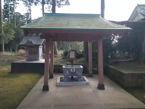 松山神社の手水舎
