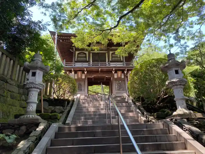 常照寺の山門・神門
