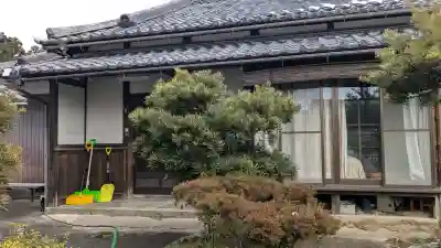花養寺の{uncategorized: "未分類", other: "その他", undefined: "問題あり", building: "その他建物", grave: "お墓", sacred_gate: "鳥居", guardian: "狛犬", statue: "像", buddha: "仏像", history: "歴史", nature: "自然", garden: "庭園", animal: "動物", pagoda: "塔", temizu: "手水舎", mountain_gate: "山門・神門", sanctuary: "本殿・本堂", subordinate: "末社・摂社", art: "芸術", scenery: "景色", jizo: "地蔵", ema: "絵馬", goshuin: "御朱印", omikuji: "おみくじ", items: "授与品その他", amulet: "お守り", goshuincho: "御朱印帳", eats: "食事", festival: "お祭り", votive_dance: "神楽", shichigosan: "七五三参", wedding: "結婚式", experience: "体験その他", initially: "初詣", around: "周辺", anti_infection: "感染症対策"}