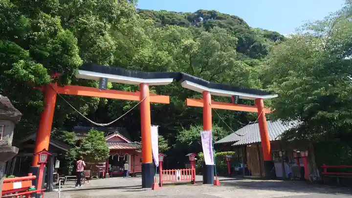 諏訪神社の鳥居