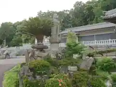 林光寺の像