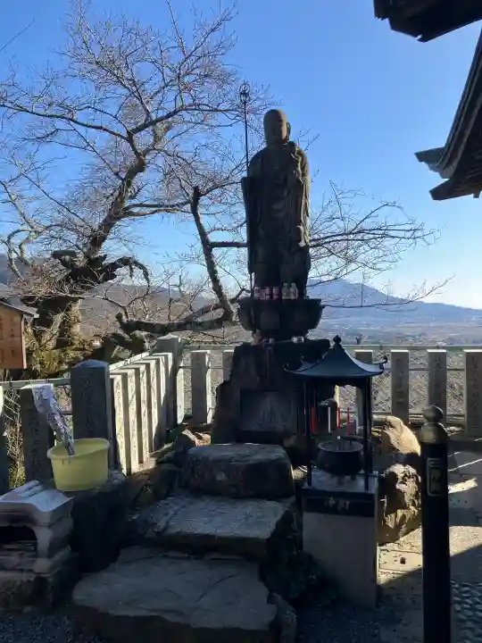 楽法寺(雨引観音)の{uncategorized: "未分類", other: "その他", undefined: "問題あり", building: "その他建物", grave: "お墓", sacred_gate: "鳥居", guardian: "狛犬", statue: "像", buddha: "仏像", history: "歴史", nature: "自然", garden: "庭園", animal: "動物", pagoda: "塔", temizu: "手水舎", mountain_gate: "山門・神門", sanctuary: "本殿・本堂", subordinate: "末社・摂社", art: "芸術", scenery: "景色", jizo: "地蔵", ema: "絵馬", goshuin: "御朱印", omikuji: "おみくじ", items: "授与品その他", amulet: "お守り", goshuincho: "御朱印帳", eats: "食事", festival: "お祭り", votive_dance: "神楽", shichigosan: "七五三参", wedding: "結婚式", experience: "体験その他", initially: "初詣", around: "周辺", anti_infection: "感染症対策"}