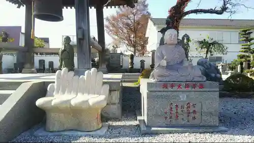 大榮寺の像