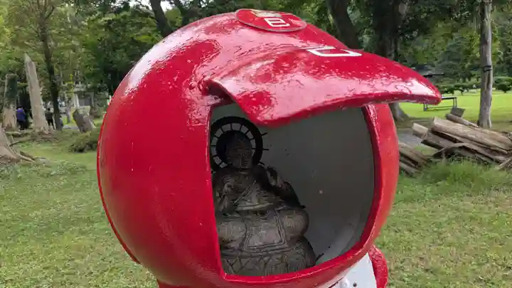 神社(洞爺湖中の島)の仏像