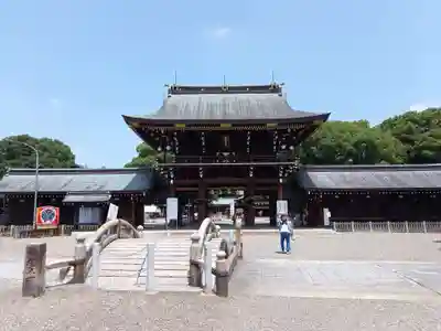 真清田神社の山門・神門