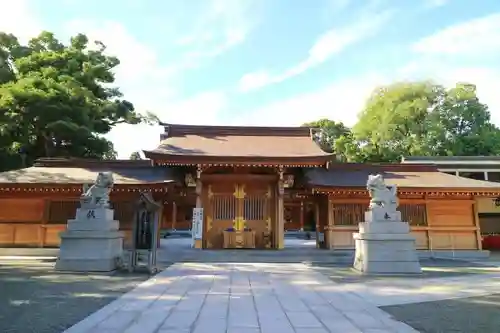 亀ケ池八幡宮の山門・神門