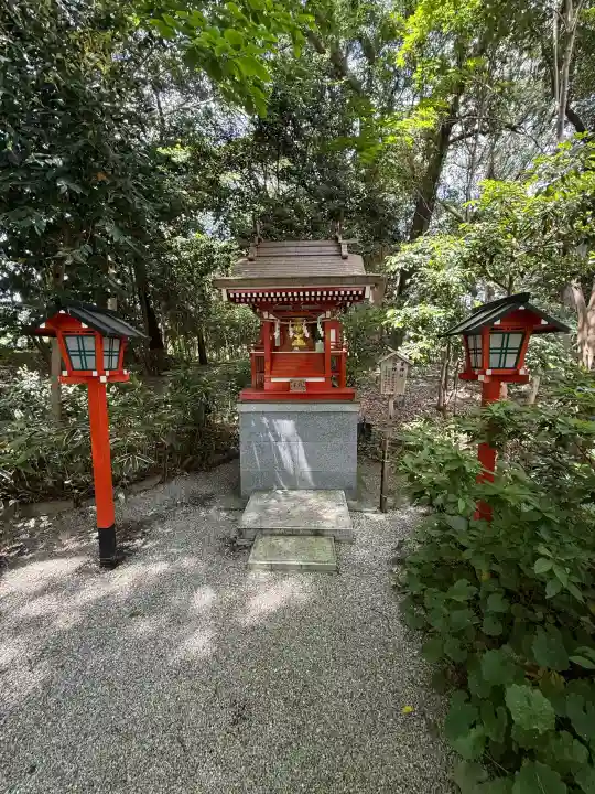 鴨都波神社の{uncategorized: "未分類", other: "その他", undefined: "問題あり", building: "その他建物", grave: "お墓", sacred_gate: "鳥居", guardian: "狛犬", statue: "像", buddha: "仏像", history: "歴史", nature: "自然", garden: "庭園", animal: "動物", pagoda: "塔", temizu: "手水舎", mountain_gate: "山門・神門", sanctuary: "本殿・本堂", subordinate: "末社・摂社", art: "芸術", scenery: "景色", jizo: "地蔵", ema: "絵馬", goshuin: "御朱印", omikuji: "おみくじ", items: "授与品その他", amulet: "お守り", goshuincho: "御朱印帳", eats: "食事", festival: "お祭り", votive_dance: "神楽", shichigosan: "七五三参", wedding: "結婚式", experience: "体験その他", initially: "初詣", around: "周辺", anti_infection: "感染症対策"}