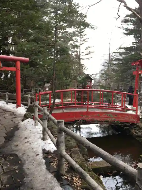 白石神社の庭園