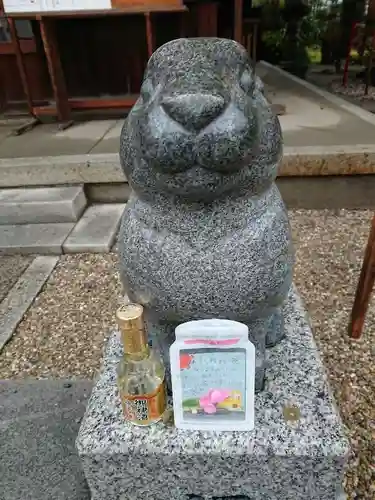 三輪神社の狛犬