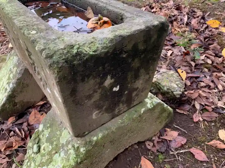 神明神社の手水舎