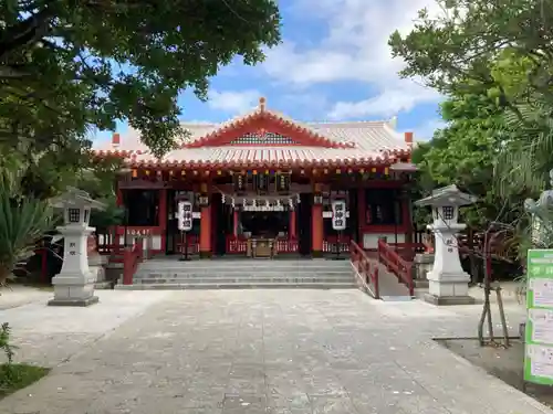 波上宮の本殿・本堂