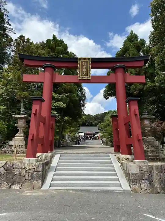龍田大社の鳥居