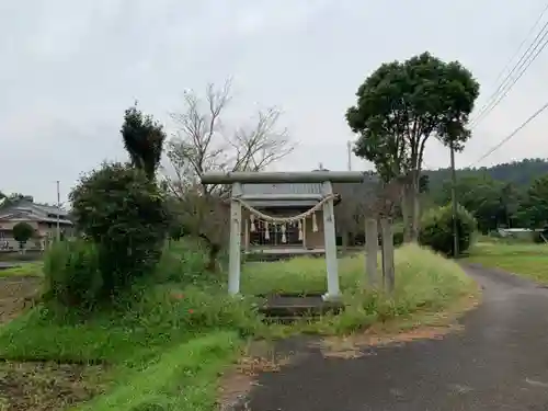 神明神社の鳥居