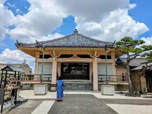 長全寺の本殿・本堂