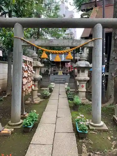 高円寺氷川神社の鳥居