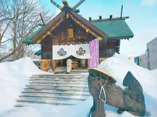 札幌諏訪神社の本殿・本堂