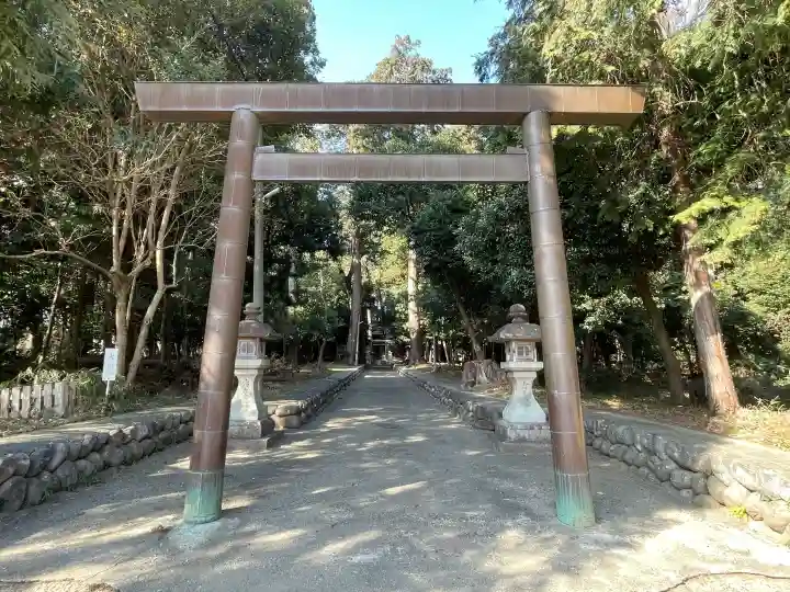 須加神社の{uncategorized: "未分類", other: "その他", undefined: "問題あり", building: "その他建物", grave: "お墓", sacred_gate: "鳥居", guardian: "狛犬", statue: "像", buddha: "仏像", history: "歴史", nature: "自然", garden: "庭園", animal: "動物", pagoda: "塔", temizu: "手水舎", mountain_gate: "山門・神門", sanctuary: "本殿・本堂", subordinate: "末社・摂社", art: "芸術", scenery: "景色", jizo: "地蔵", ema: "絵馬", goshuin: "御朱印", omikuji: "おみくじ", items: "授与品その他", amulet: "お守り", goshuincho: "御朱印帳", eats: "食事", festival: "お祭り", votive_dance: "神楽", shichigosan: "七五三参", wedding: "結婚式", experience: "体験その他", initially: "初詣", around: "周辺", anti_infection: "感染症対策"}