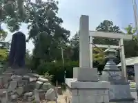 伊奈冨神社の{uncategorized: "未分類", other: "その他", undefined: "問題あり", building: "その他建物", grave: "お墓", sacred_gate: "鳥居", guardian: "狛犬", statue: "像", buddha: "仏像", history: "歴史", nature: "自然", garden: "庭園", animal: "動物", pagoda: "塔", temizu: "手水舎", mountain_gate: "山門・神門", sanctuary: "本殿・本堂", subordinate: "末社・摂社", art: "芸術", scenery: "景色", jizo: "地蔵", ema: "絵馬", goshuin: "御朱印", omikuji: "おみくじ", items: "授与品その他", amulet: "お守り", goshuincho: "御朱印帳", eats: "食事", festival: "お祭り", votive_dance: "神楽", shichigosan: "七五三参", wedding: "結婚式", experience: "体験その他", initially: "初詣", around: "周辺", anti_infection: "感染症対策"}