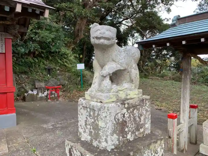 稲荷神社の狛犬