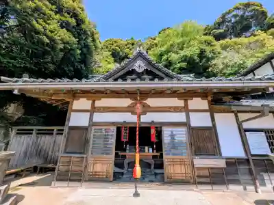 建長寺 半僧坊の{uncategorized: "未分類", other: "その他", undefined: "問題あり", building: "その他建物", grave: "お墓", sacred_gate: "鳥居", guardian: "狛犬", statue: "像", buddha: "仏像", history: "歴史", nature: "自然", garden: "庭園", animal: "動物", pagoda: "塔", temizu: "手水舎", mountain_gate: "山門・神門", sanctuary: "本殿・本堂", subordinate: "末社・摂社", art: "芸術", scenery: "景色", jizo: "地蔵", ema: "絵馬", goshuin: "御朱印", omikuji: "おみくじ", items: "授与品その他", amulet: "お守り", goshuincho: "御朱印帳", eats: "食事", festival: "お祭り", votive_dance: "神楽", shichigosan: "七五三参", wedding: "結婚式", experience: "体験その他", initially: "初詣", around: "周辺", anti_infection: "感染症対策"}