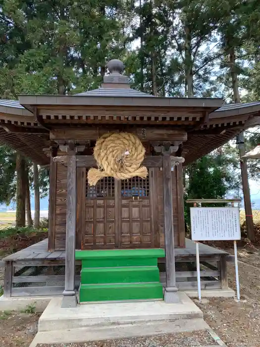 下荒井観音の建物その他