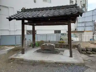 物部神社の手水舎
