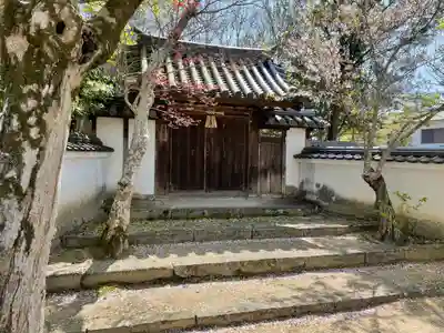 安養院の山門・神門