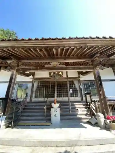 済渡寺の本殿