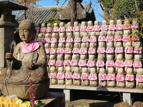 慈尊院の{uncategorized: "未分類", other: "その他", undefined: "問題あり", building: "その他建物", grave: "お墓", sacred_gate: "鳥居", guardian: "狛犬", statue: "像", buddha: "仏像", history: "歴史", nature: "自然", garden: "庭園", animal: "動物", pagoda: "塔", temizu: "手水舎", mountain_gate: "山門・神門", sanctuary: "本殿・本堂", subordinate: "末社・摂社", art: "芸術", scenery: "景色", jizo: "地蔵", ema: "絵馬", goshuin: "御朱印", omikuji: "おみくじ", items: "授与品その他", amulet: "お守り", goshuincho: "御朱印帳", eats: "食事", festival: "お祭り", votive_dance: "神楽", shichigosan: "七五三参", wedding: "結婚式", experience: "体験その他", initially: "初詣", around: "周辺", anti_infection: "感染症対策"}