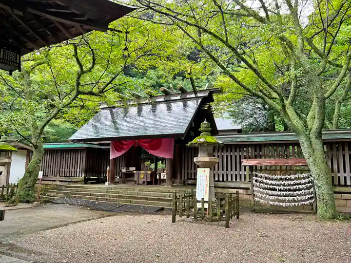 金崎宮の本殿・本堂