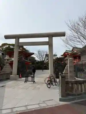 千葉神社の{uncategorized: "未分類", other: "その他", undefined: "問題あり", building: "その他建物", grave: "お墓", sacred_gate: "鳥居", guardian: "狛犬", statue: "像", buddha: "仏像", history: "歴史", nature: "自然", garden: "庭園", animal: "動物", pagoda: "塔", temizu: "手水舎", mountain_gate: "山門・神門", sanctuary: "本殿・本堂", subordinate: "末社・摂社", art: "芸術", scenery: "景色", jizo: "地蔵", ema: "絵馬", goshuin: "御朱印", omikuji: "おみくじ", items: "授与品その他", amulet: "お守り", goshuincho: "御朱印帳", eats: "食事", festival: "お祭り", votive_dance: "神楽", shichigosan: "七五三参", wedding: "結婚式", experience: "体験その他", initially: "初詣", around: "周辺", anti_infection: "感染症対策"}