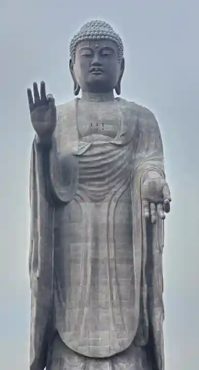 東本願寺本廟 牛久浄苑(牛久大仏)の仏像