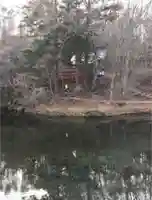 稲荷社(忍野八海 出口池)の本殿・本堂