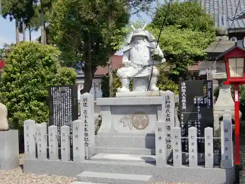 總社 和田八幡宮の像