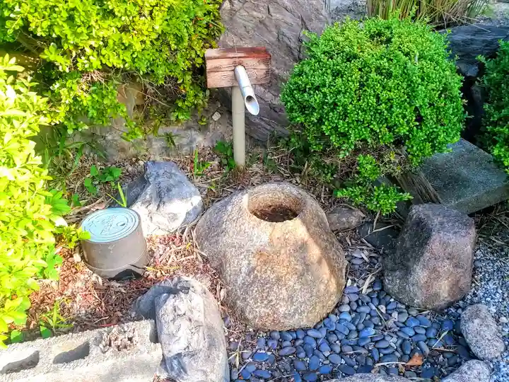 弘法堂(おしも井戸)の手水舎