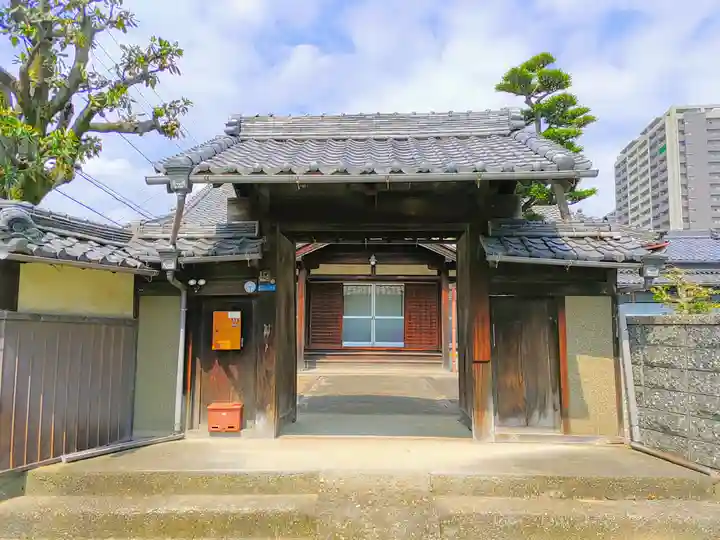 宝田寺の山門・神門