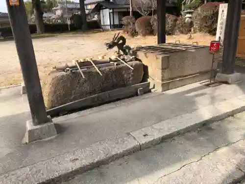 油日神社の手水舎