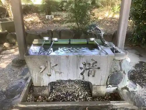 上地八幡宮の手水舎