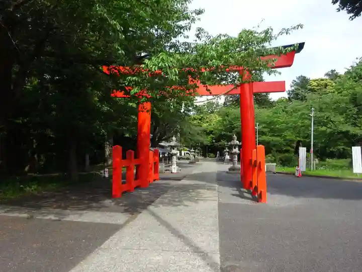 諏訪神社の鳥居